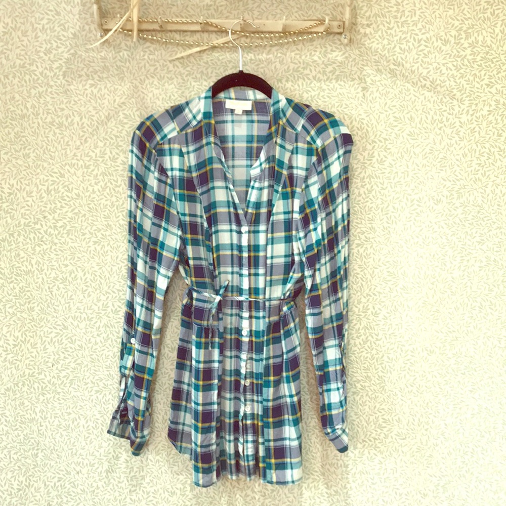 ModCloth plaid light weight shirt 👚!